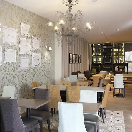 Hotel Litteraire Gustave Flaubert, Bw Signature Collection 4*