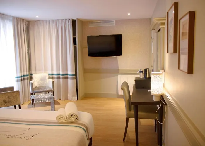 Littéraire Gustave Flaubert, Bw Signature Collection Hotel Rouen