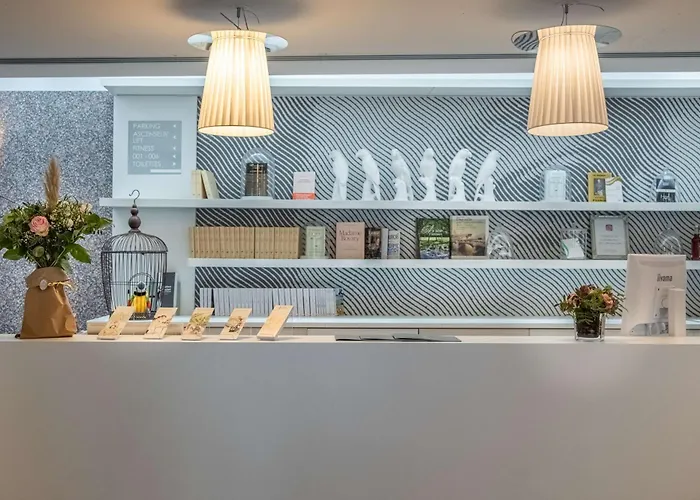 Littéraire Gustave Flaubert, Bw Signature Collection Hotel