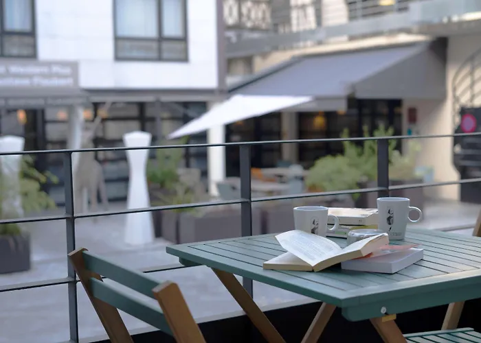 Littéraire Gustave Flaubert, Bw Signature Collection Hotel Rouen