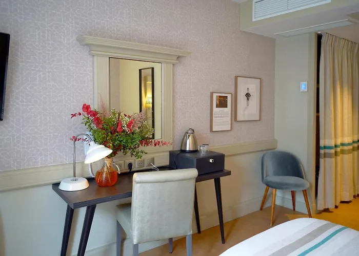 Littéraire Gustave Flaubert, Bw Signature Collection Hotel Rouen